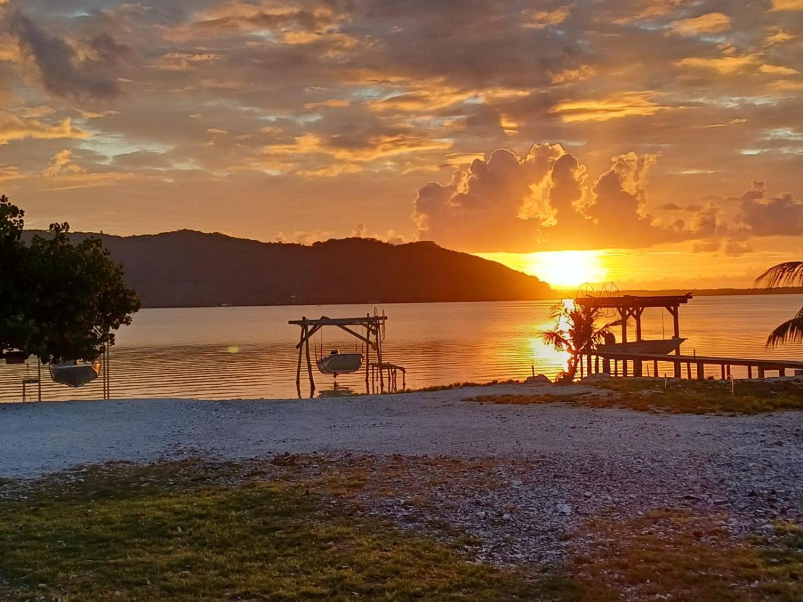 Blue Lagoon - Terrace View & Beach Access - Free Wifi Parking - Bora Bora Dream - Special Offer Luaran gambar